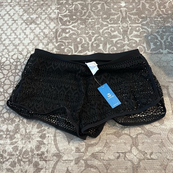 Cupshe Black Lace Swim Shorts - Picture 1 of 4